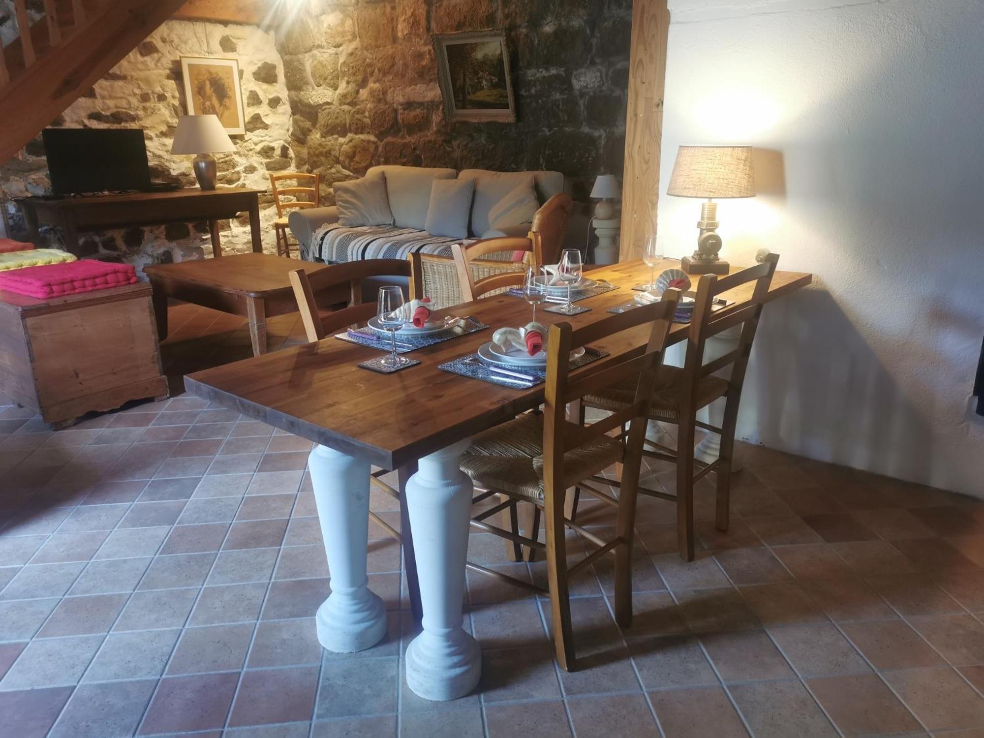Le Petit Chai Niche Sous La Cite, قرقشونه المظهر الخارجي الصورة